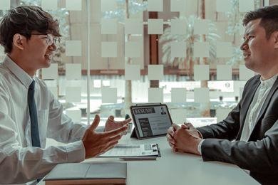 100+ Good Words to Describe Yourself